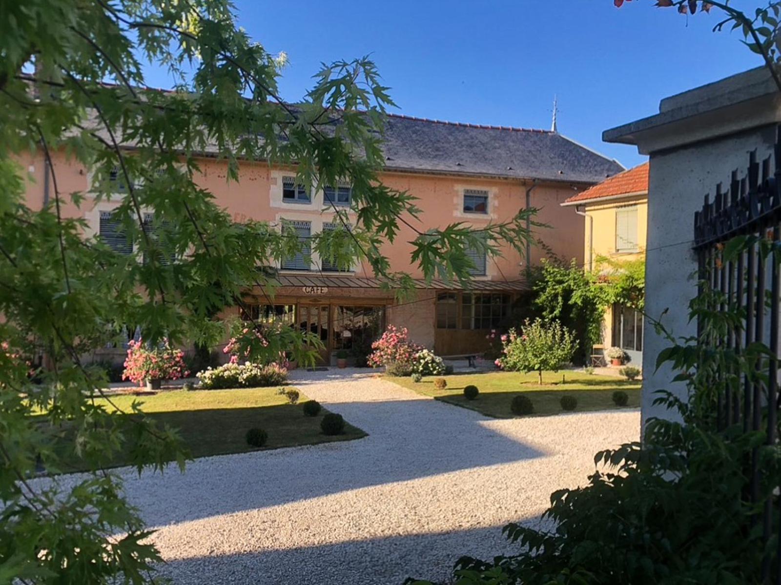Domaine Hotel De France Cunfin 외부 사진