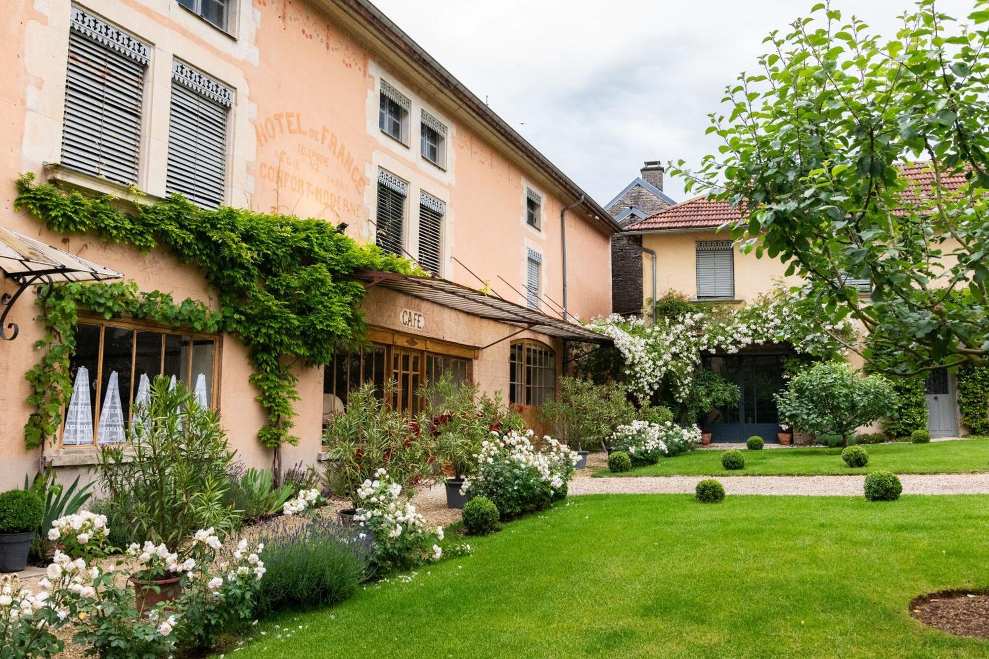 Domaine Hotel De France Cunfin 외부 사진